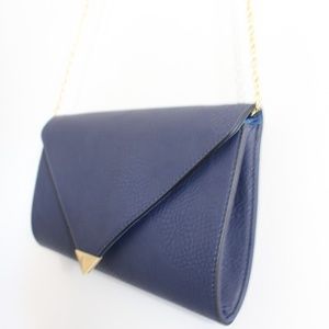 😍 BRAND NEW Slate Blue Clutch w/ Long Chain